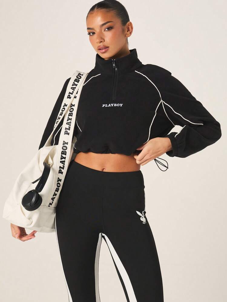 Missguided x Playboy Jaqueta Feminina Corta-Vento Atlética com Zíper Parcial e Piping Branco em Fleece Preto
