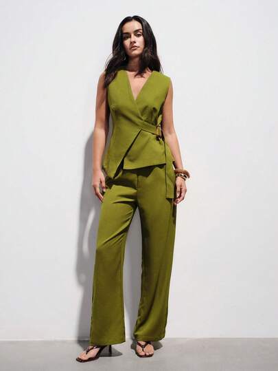 Aveloria Modichic Novo Conjunto de Terno Feminino Estilo Europeu Francês com Top Decorado com Botões, Decote em V e Barra Assimétrica, Calça Reta de Cintura Alta Casual