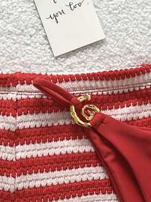 Soleia 女士纯色挂脖系带比基尼上衣和下装套装，搭配条纹印花短裤套装 - 紅色 - 查看 3