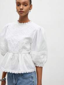 Maija 女士休闲百搭纯色花瓣袖衬衫，适合圣帕特里克节、复活节、夏季、派对、海滩度假、各种场合，是女士外出、毕业典礼等场合的理想之选。 - 白色 - 查看 5