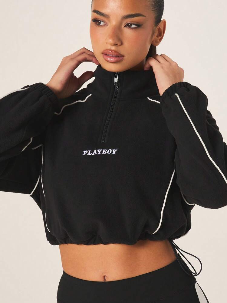 Missguided x Playboy Jaqueta Feminina Corta-Vento Atlética com Zíper Parcial e Piping Branco em Fleece Preto