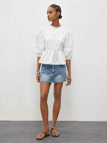 Maija 女士休闲百搭纯色花瓣袖衬衫，适合圣帕特里克节、复活节、夏季、派对、海滩度假、各种场合，是女士外出、毕业典礼等场合的理想之选。 - 白色 - 查看 4