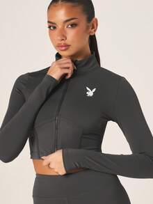 Missguided x Playboy Damen Crop Top mit hohem Kragen, durchgehendem Reißverschluss, langen Ärmeln und Logo, figurbetonte Trainings-Jacke für Fitnessstudio und Workout - Grau - Übersicht 4