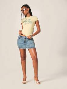 MISSGUIDED 女士“看到这个宝宝就给我打电话”短袖圆领修身黄色T恤，印有文字，休闲上衣 - 黃色 - 查看 4