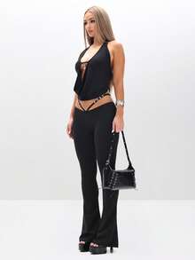 BABYPHAT Áo tank top cỡ lớn màu đen chất liệu jersey, cổ đổ, khoét sâu ở ngực và điểm nhấn dây xích trang trí, thích hợp cho các buổi tiệc tối. - màu đen - Xem 2