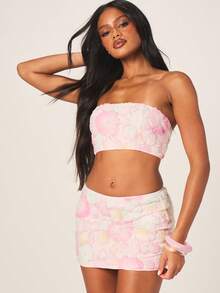 MISSGUIDED 饰有亮片花朵图案的抹胸上衣，后背系带设计，适合特殊场合和夏季活动 - 彩色 - 查看 5