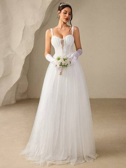 Coutiva Elegant Solid Color Lace Patchwork Tulle Wedding Dress