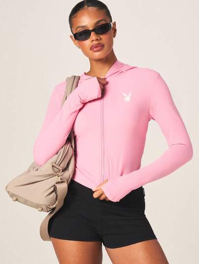 Missguided x Playboy 带帽全拉链修身运动夹克，配有中央口袋和抽绳帽，适合积极的生活方式