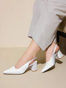 CUCCOO CURVES 女鞋 女士尖头纯白缎面搭扣设计日常百搭时尚宽楦高跟鞋 - 白色 - 查看 1
