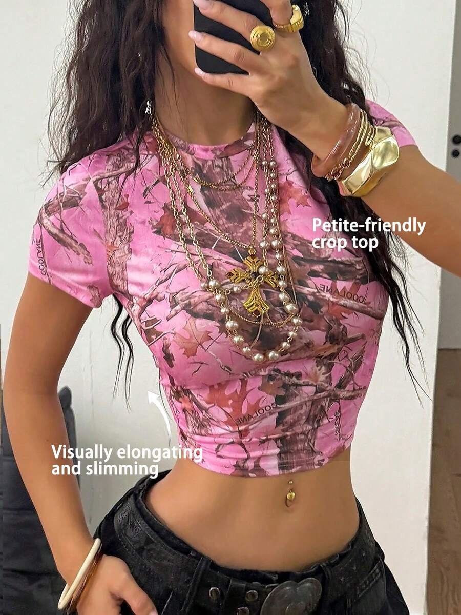 SHEIN Coolane Petite Women's Pink Camouflage Summer Streetwear Street Wear Y2k Night Out Everyday Chic Tree Branch Camouflage Pattern Short Sleeve Round Neck Cropped Top - Pink - View 1