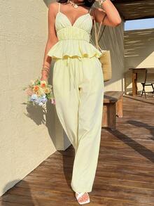 Sunnyshic 黄色条纹棉质V领吊带背心，腰部褶皱设计，下摆荷叶边，搭配低腰直筒阔腿裤，两件套女装，适合春夏度假、海滩、通勤，风格优雅休闲，简约百搭。 - 黃色 - 查看 5