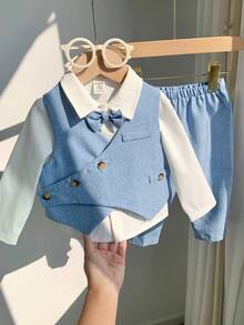 SHEIN Bộ 3 món cho bé trai, thời trang xuân hè, áo vest và quần màu xanh dễ thương, trang phục lịch lãm, thích hợp cho các lễ hội, đám cưới, lễ rửa tội, sinh nhật lần thứ nhất, tiệc mừng em bé chào đời, trang nhã, khách mời đám cưới, phù rể, phù rể nhí, lễ Phục sinh. - Màu xanh lam - Xem 4