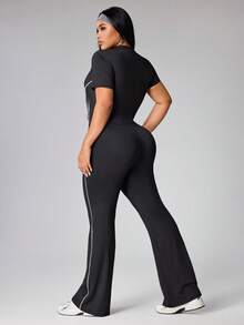 SHEIN Dewbera Women's Plus Size Black Summer Athletic 2pcs Workout Set,Contrast Color Zipper Striped Cropped Short Sleeve Top & Flared Pants Midsize Gym Outfit - Black - View 2