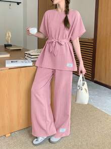SHEIN 少女编织纹理宽松落肩系带字母印花衬衫和阔腿裤两件套，适合春夏、春季郊游、休闲外出、街头穿搭、春夏度假、返校季、节日、家庭户外春季野餐、日常穿着。 - 粉色 - 查看 10