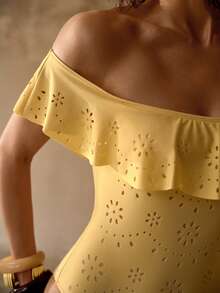 MOTF PREMIUM ELEGANT FLORAL LASER ENGRAVED PATCHWORK FABRIC ONE-PIECE SWIMSUIT, SUITABLE FOR BEACH & HOLIDAY - Yellow - View 2