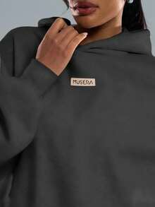 MUSERA Logo文字刺繡貼片大尺寸連帽衛衣 寬鬆休閒衛衣 返校季 舒適可愛 休閒日常 Y2K街頭風 灰色 春季 機場穿搭 - 深灰色 - 查看 5