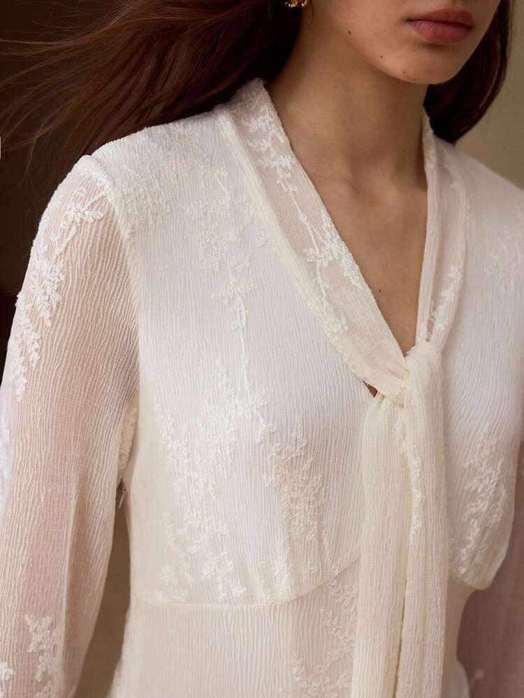 FRENCH ELEGANT SOLID COLOR CINCHED WAIST V-NECK LACE FLARE SLEEVE DRESS