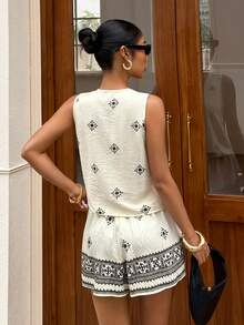 Muchica 2pcs Bohemian Style Casual Geometric Print Tie-Up Camisole And Shorts Set; Women's Solid Color Tie-Up Cropped Sleeveless Top And Shorts Casual Two-Piece Set; Summer Women's Two-Piece Set.Summer Women's Wear, Vacation Women's Wear, Casual Set, Two-Piece Set, Retro And Luxurious Style Women's Airport Outfit. - Multicolor - View 2