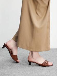 CUCCOO BIZCHIC Giày sandal quai ngang đính đá mũi vuông cho nữ, thích hợp làm quà Giáng sinh - màu nâu - Xem 4