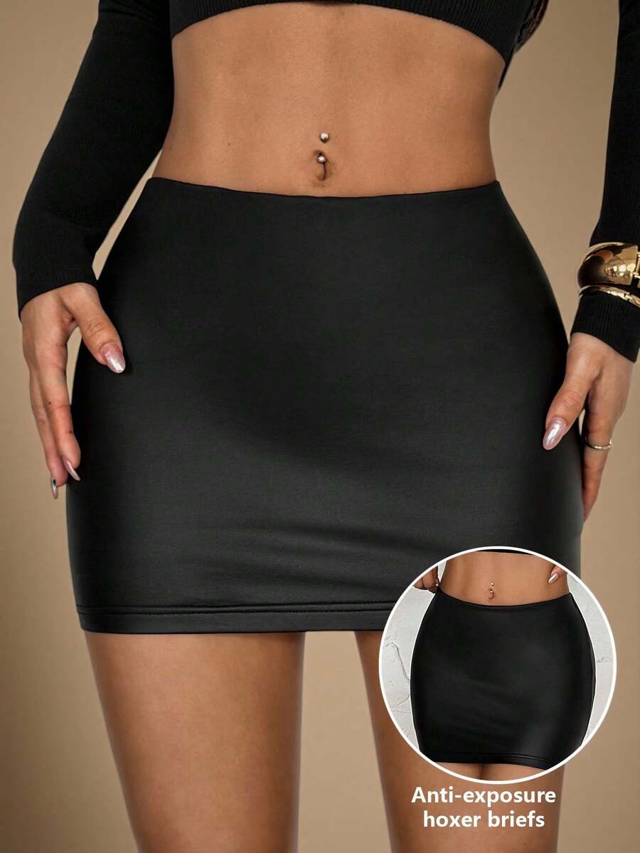 SHEIN PETITE Váy ngắn ôm sát eo thấp màu đen bằng chất liệu PU gợi cảm dành cho nữ (kèm quần legging), váy ngắn màu đen, váy bó sát, váy đen ngắn.