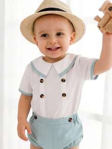 SHEIN Playful Pals 2件組男嬰藍白條紋夏季休閒生日 Polo 領鈕扣襯衫與短褲紳士套裝，適用於婚禮與洗禮 - 彩色 - 查看 3