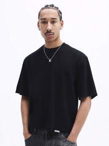 SUMWON 男士宽松圆领短袖T恤，背面印有红色文字，休闲纯棉黑色T恤 - 黑色 - 查看 5