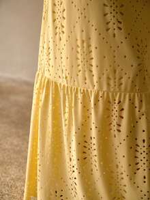 MOTF PREMIUM DELICATE ROMANTIC FLORAL PATTERN LASER ENGRAVED WOMEN BEACH VACATION MAXI SKIRT - Pale Yellow - View 5
