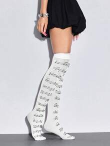 1 pieza Calcetines largos hasta la rodilla con diseño de estampado de notas musicales en estilo retro universitario Y2K para millennials, calcetines de mujer de moda, sencillos y versátiles, adecuados para ir al trabajo, fiestas, vacaciones, fotos, etc. - Blanco - Ver 3