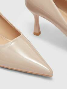 CUCCOO BIZCHIC 四季新款杏色镜面尖头细跟高跟低帮女鞋，日常百搭通勤商务晚宴派对女鞋 - 米色 - 查看 8