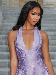 Mima John 复古3D压花花卉V领无袖喇叭裙女装 - 紫色 - 查看 6