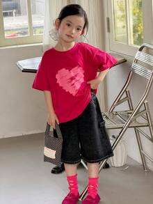 DAZY Kleine Mädchen Rundhals Einfarbiges Casual T-Shirt mit Herz Grafik Kurzarm für den Sommer - Heißes Pink - Übersicht 1