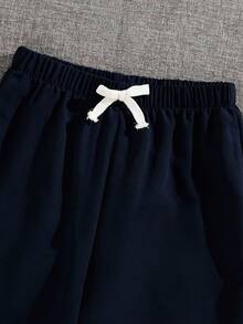 SHEIN 2件組大童男孩休閒條紋圓領T恤與短褲套裝，適合上學、通勤、日常休閒穿著、運動，春夏男童2件套夏季海灘穿搭，大童男孩服裝套裝，男孩夏季套裝，男孩穿搭套裝 - 彩色 - 查看 4