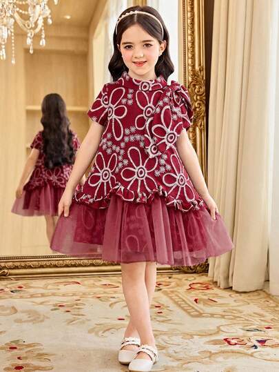 Young Girl Elegant Floral Jacquard Stand Collar Short Sleeve Dress With Oversized Bow Decor, Asymmetric Ruffle Hem And Mesh Patchwork, A-Line Silhouette, Floral Jacquard Woven Dress, Blue Flower Girl Dress, Suitable For Weddings, Parties And Occasions