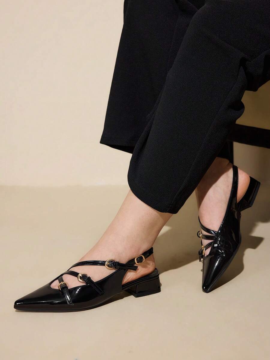 CUCCOO CURVES Women Wide Fit Pumps - Black - View 1