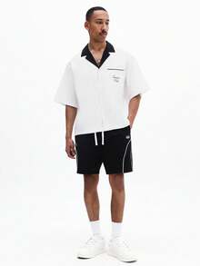 SUMWON Áo sơ mi nam tay ngắn cài cúc, cổ áo và túi ngực màu đen tương phản, thêu logo chi tiết, thích hợp mặc mùa hè. - Đen và trắng - Xem 3