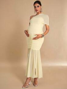 MaterniChic 孕妇纯色不对称肩褶皱鱼尾下摆优雅连衣裙 - 黃色 - 查看 9