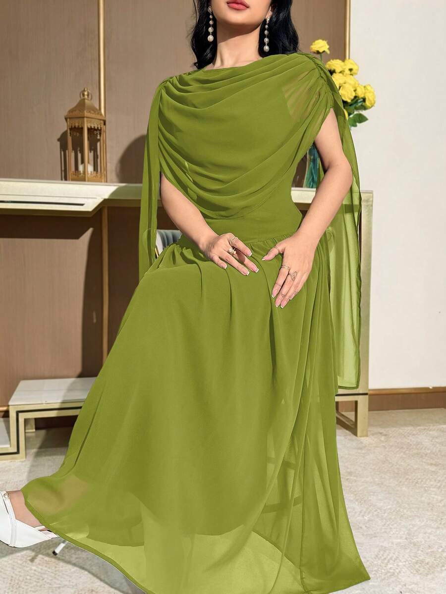 Modelyn Gaun Panjang Sedang Wanita Warna Polos Elegan dengan Lengan Jubah dan Lipatan, Gaun Musim Panas untuk Wanita - Hijau - View 1