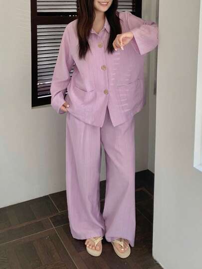 Dazy Plus 花卉纽扣装饰宽松长款上衣和裤子睡衣套装，大码女装春夏款