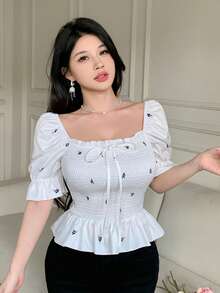 Celisse Blusa de cuello cuadrado con mangas abullonadas, top corto con dobladillo plisado y volantes, estilo fresco y juvenil para citas y uso diario - Blanco - Ver 4