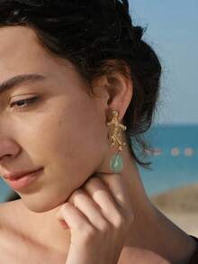 Opalesca 1 Pair Of Retro Elegant Baroque Pearl Earrings For Women - Gold - View 3