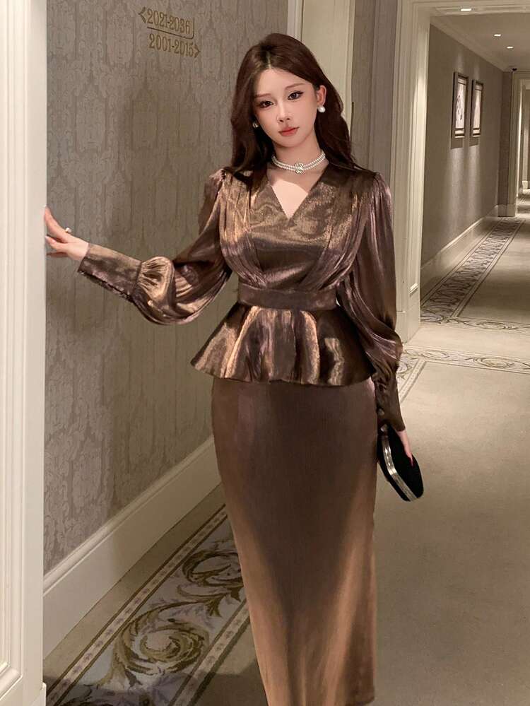 Women's Elegant Solid Color V-Neck Tie Waist Pleated Top And Skirt 2-Piece Set, Spring/Summer