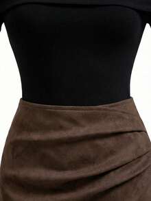 Franclia 1 Set Fashion Off-Shoulder Ruched Short Sleeve Slim Fit T-Shirt + Stylish Suede Irregular Skort, High Waist Flattering Bodycon Pleated Two Pieces Outfit, Spring/Summer - Apricot - View 5