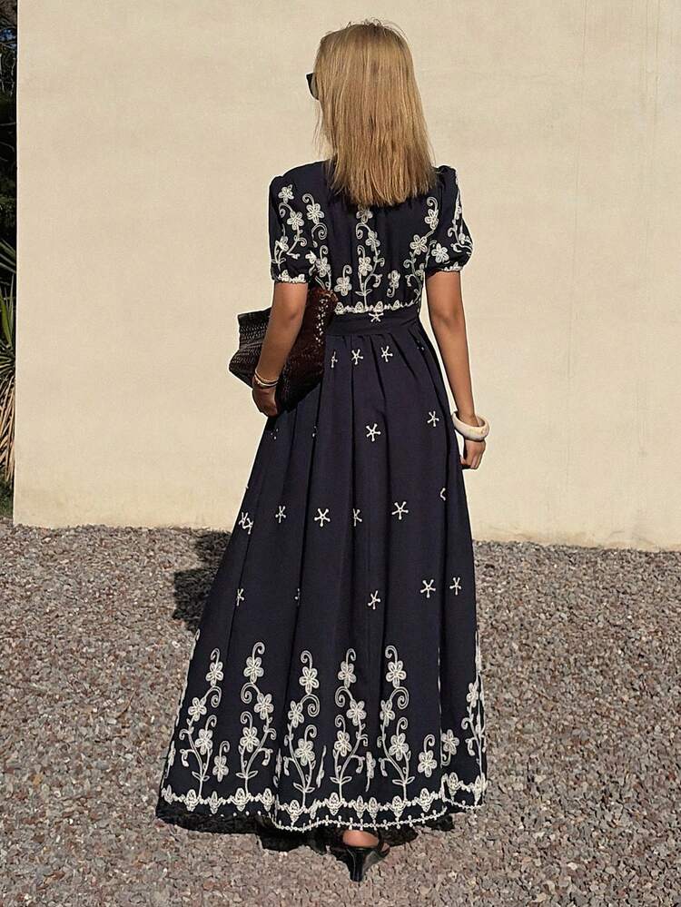 Spring Round Neck Petal Sleeve Waist Embroidered Women's Mid-Length Dress Maxi Dress Sundress Floral Dresses For Women