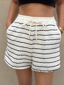 Livesso Quần short nữ dáng suông kẻ sọc phối ren tương phản, thích hợp cho mùa xuân, hè, ngày Valentine, đám cưới, đi biển. - Màu be - Xem 3