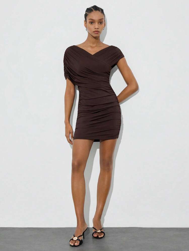 SHEIN Maija Women's Fashion Solid Color Pleated V-Neck Mini Dress St Patrick's Day Women Easter Summer Outfits Easter Dress Women Party Top Beach Dress Summer Holiday Outfits Each Vacation Outfits For Women Summer Outfit For Women Going Out Outfits Graduation Graduation Outfit Casual Dresses Casual Blouses For Women, , Summer Holiday Outfits, Vacation Dress , Beach Vacation Outfits For Women Body Fitting Dress Ruched Dress,Summer Dresses For Women