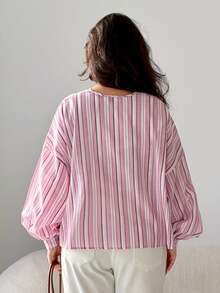 Mulvari Áo kiểu nữ kẻ sọc, tay dài, vai rớt, thắt nơ phía trước, dáng rộng. - Nhiều màu - Xem 2