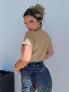 Jeta Ari Camiseta feminina casual de verão com bordado de coração, gola redonda, manga curta, estilo antigo, roupa de trabalho feminina casual para negócios - Castanho Café - Ver 5