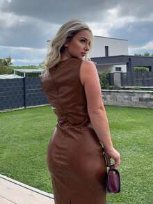 Jeta Ari 女士勃艮第红色皮革连衣裙时尚褶皱秋冬无袖褶皱 PU 迷你连衣裙纯色圆领褶皱 PU 皮革无袖中长连衣裙，适合派对、办公室、户外、内衬或独立，鸡尾酒会礼服适合外出和派对圣诞礼服 - 咖啡 - 查看 2