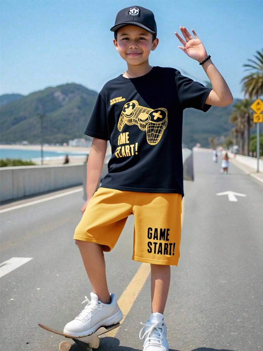 SHEIN 两件套儿童/青少年男童休闲百搭舒适电子游戏图案印花圆领宽松短袖T恤和短裤套装,适合学校、花园、海滩、生日、春季、夏季、秋季、冬季穿着。 - 黃色 - 查看 1