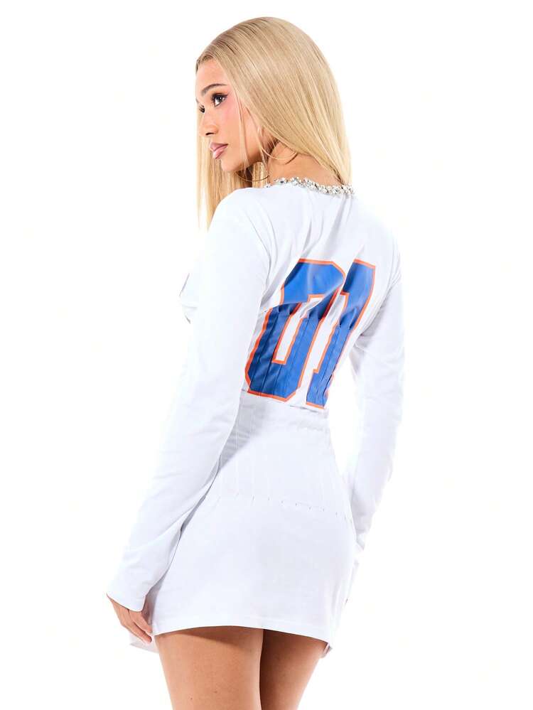 SUMWON WOMEN Vestido Curto de Manga Longa Branco de Basquete de Nova York com Acabamento de Strass e Decote em V, Perfeito para Passeios Casuais de Final de Semana e Estilo de Rua Urbano